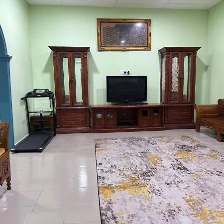 Homestay Kuantan Pantai Batu Hitam No14 L4 Exterior photo