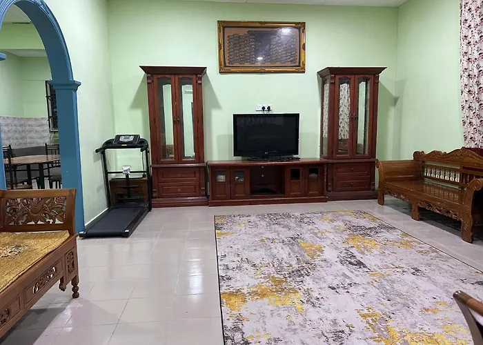 Homestay Kuantan Pantai Batu Hitam No14 L4