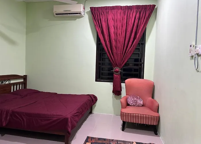 Homestay Kuantan Pantai Batu Hitam No14 L4